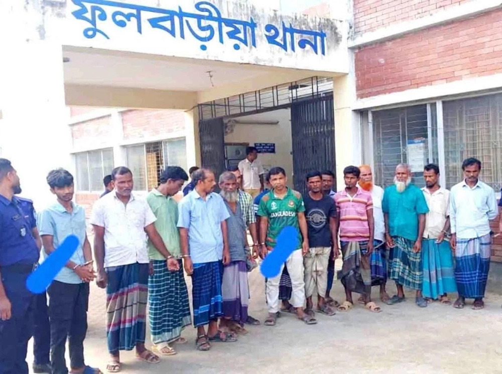 ময়মনসিংহে জুয়া খেলার সময় আটক ১৩